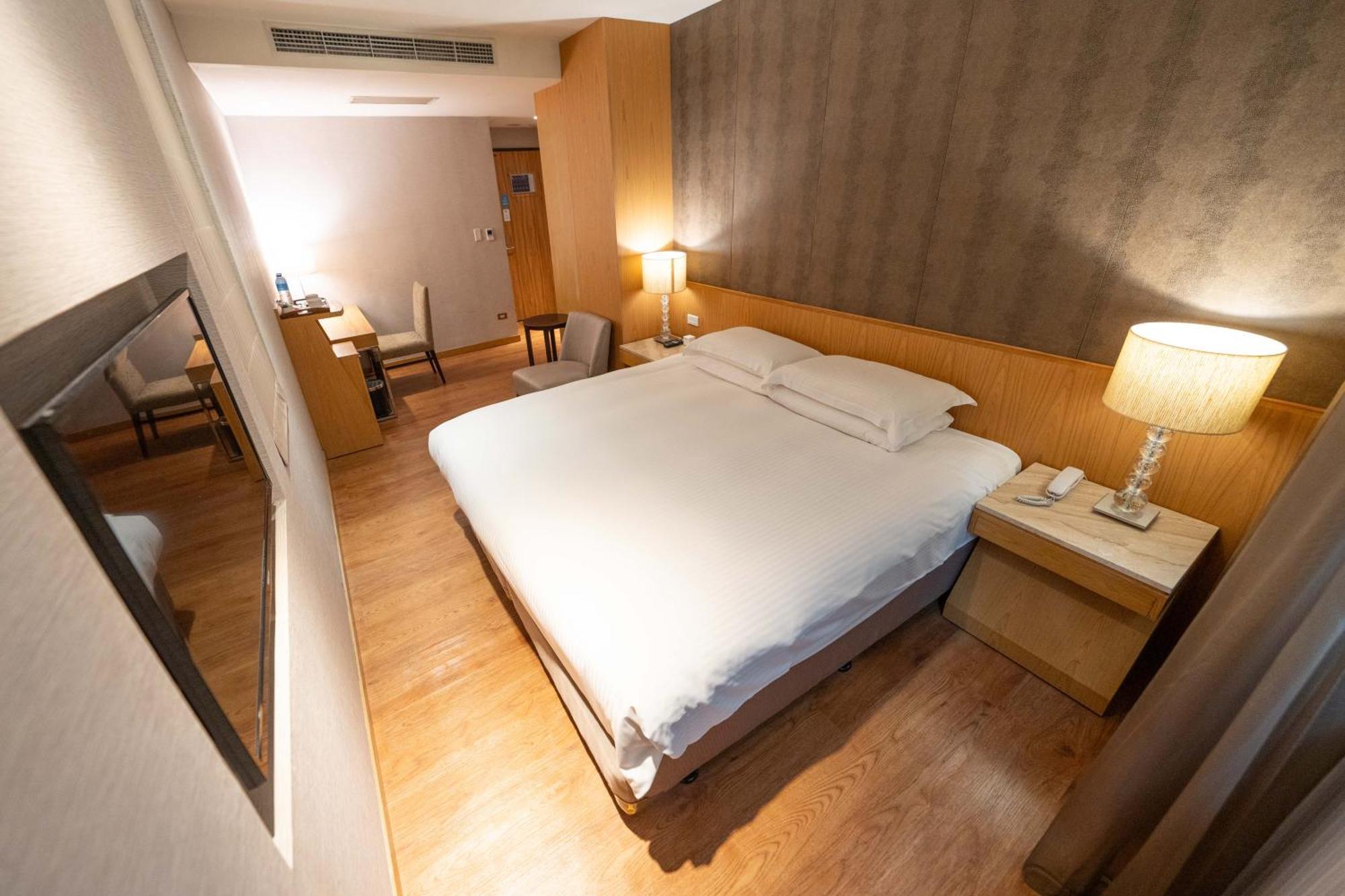 雲富大飯店 Hotel Cloud-Zhongshan Тайпей Екстериор снимка